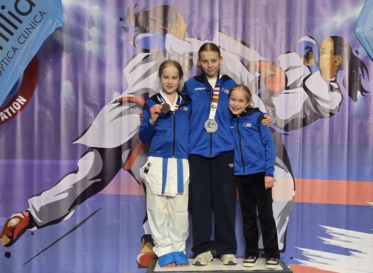 Baltimaade lahtiste meistrivõistluste pronks Alice Saarmann (paremalt esimene)